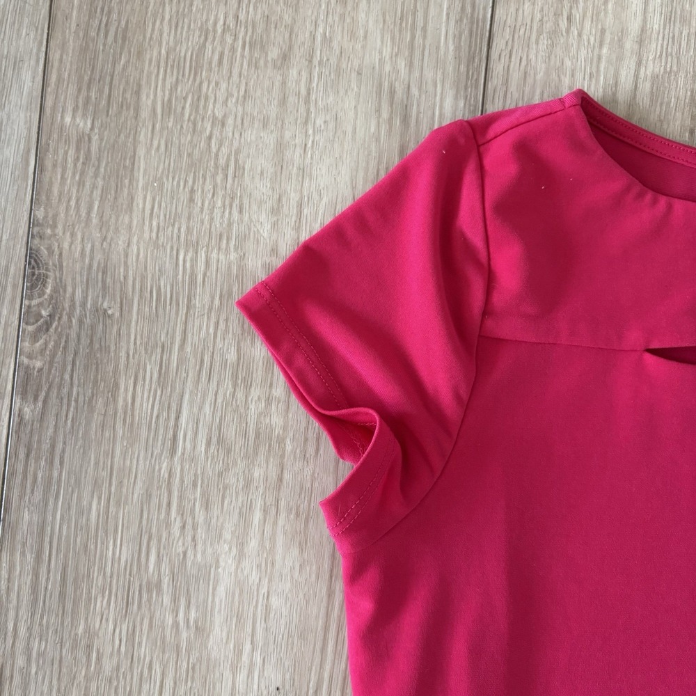 Carmen Marc Valvo Woman Hot Pink Short Sleeve Peep Hole Front‎ Blouse Size Small - Picture 2 of 6